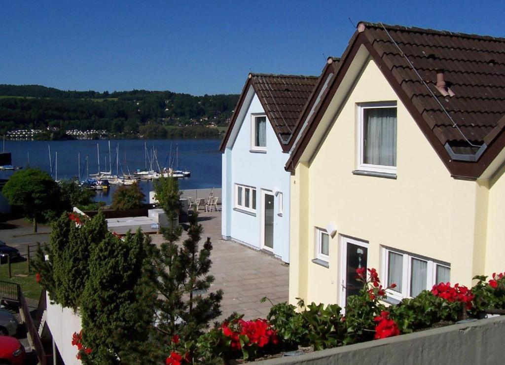 Seglerfewo Mit Traumhaftem Blick Vom Balkon Scheid  Экстерьер фото